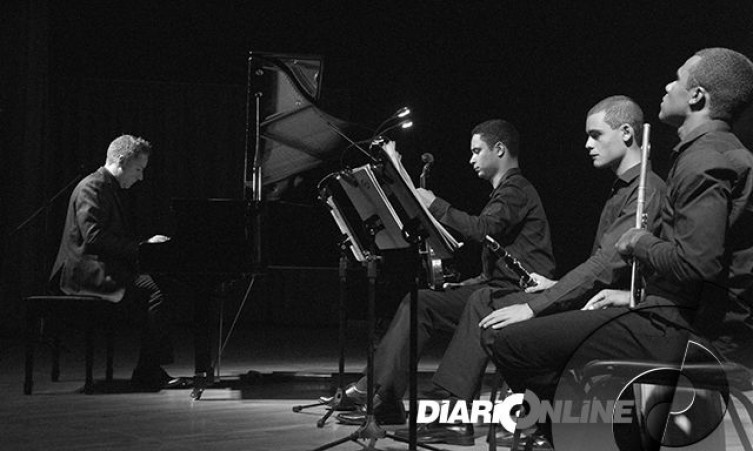 Tom Jobim Plural Espetaculo Naturalmente Brasileiro Agradou Corumbaenses Diario Corumbaense diario corumbaense